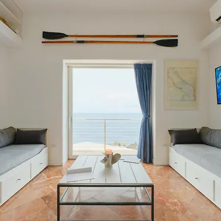 La Corsia - Exclusive By The Sea *