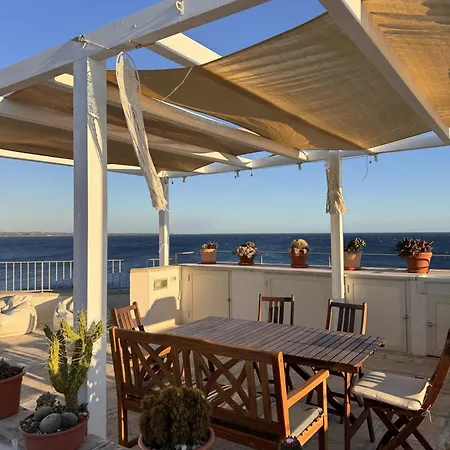 La Corsia - Exclusive By The Sea *