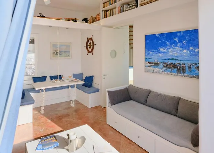 La Corsia - Exclusive By The Sea